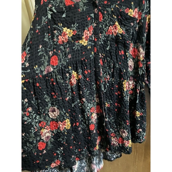 Torrid Emma Crinkle Gauze Long Sleeve Tunic Top Size 3 Black Floral Flowy Peplum - Picture 4 of 16